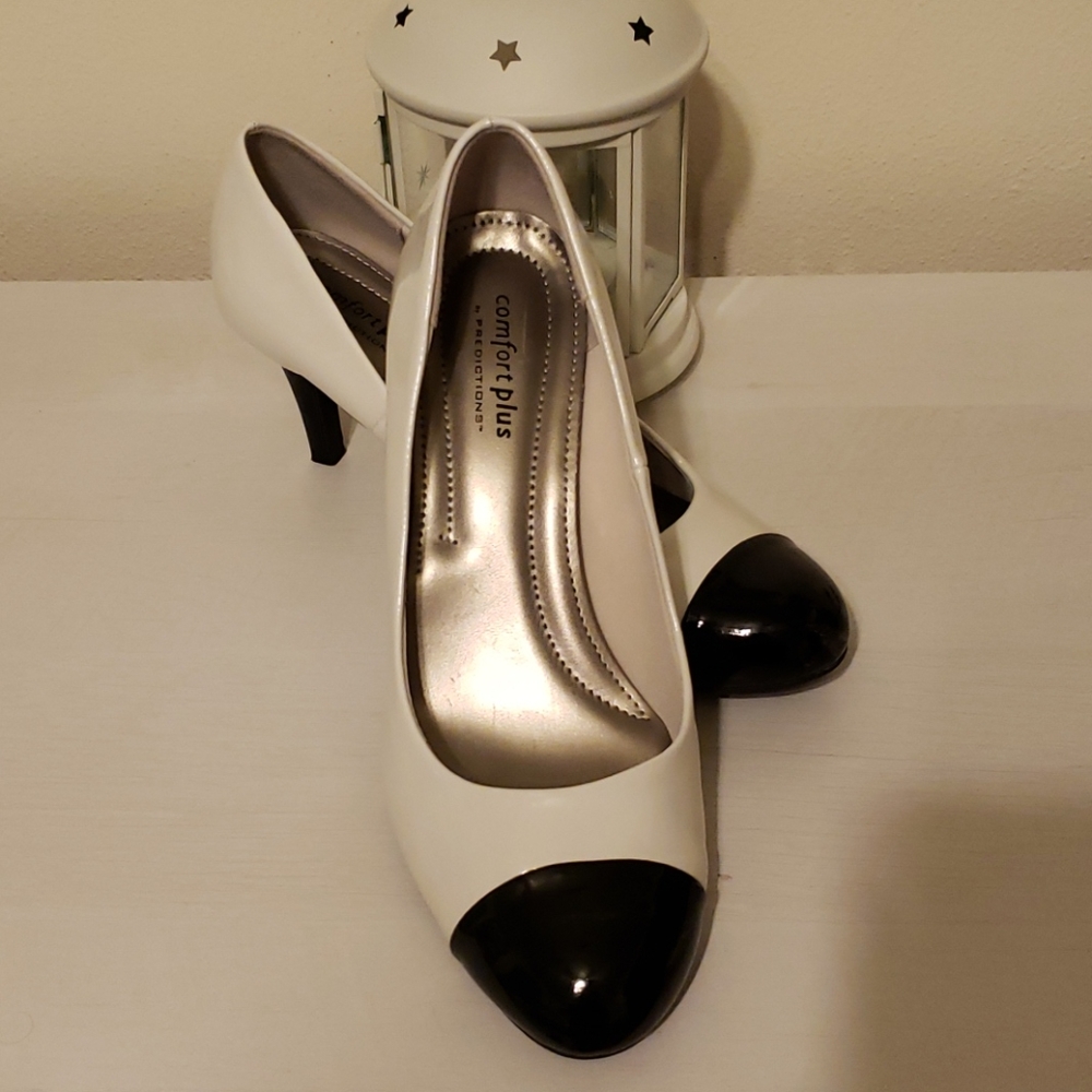 Black and White pumps